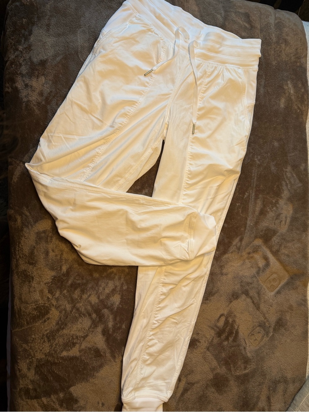 lululemon athletica White Cropped Jogger Pants
